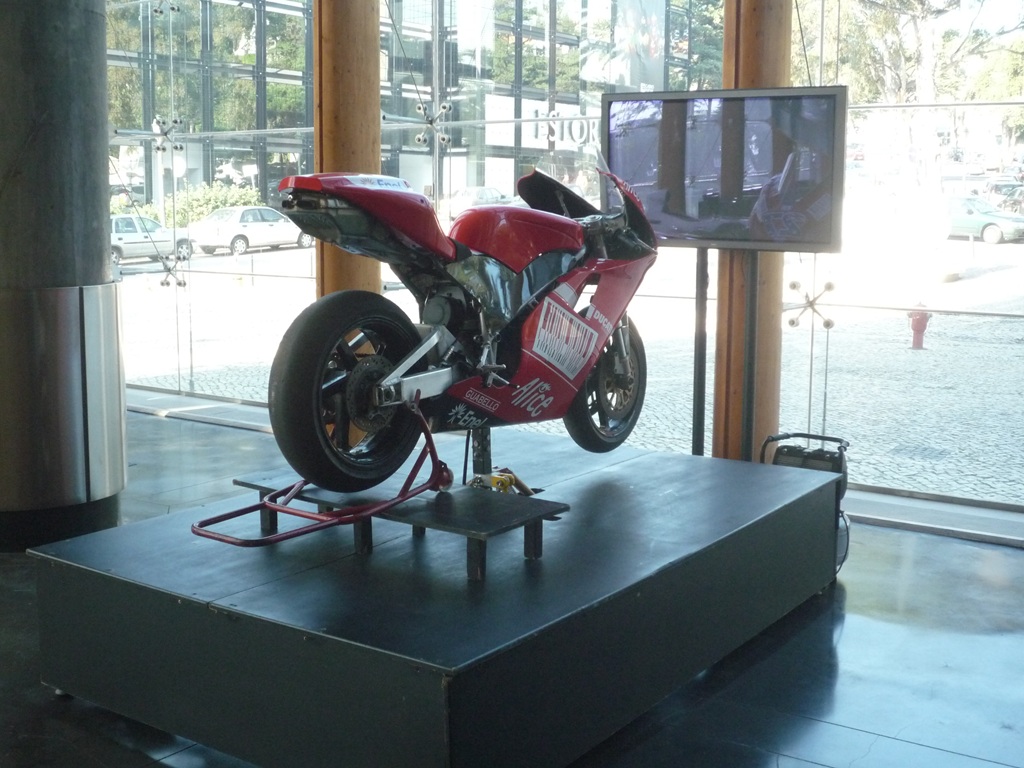Cascais City Council Christmas event with the Ducati MotoGP motion simulator